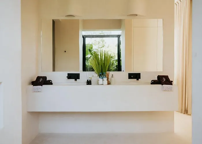 Casa Moderna *